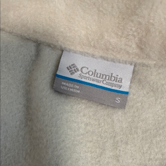 Columbia Women's Cream Fleece Vest - Picture 6 of 11